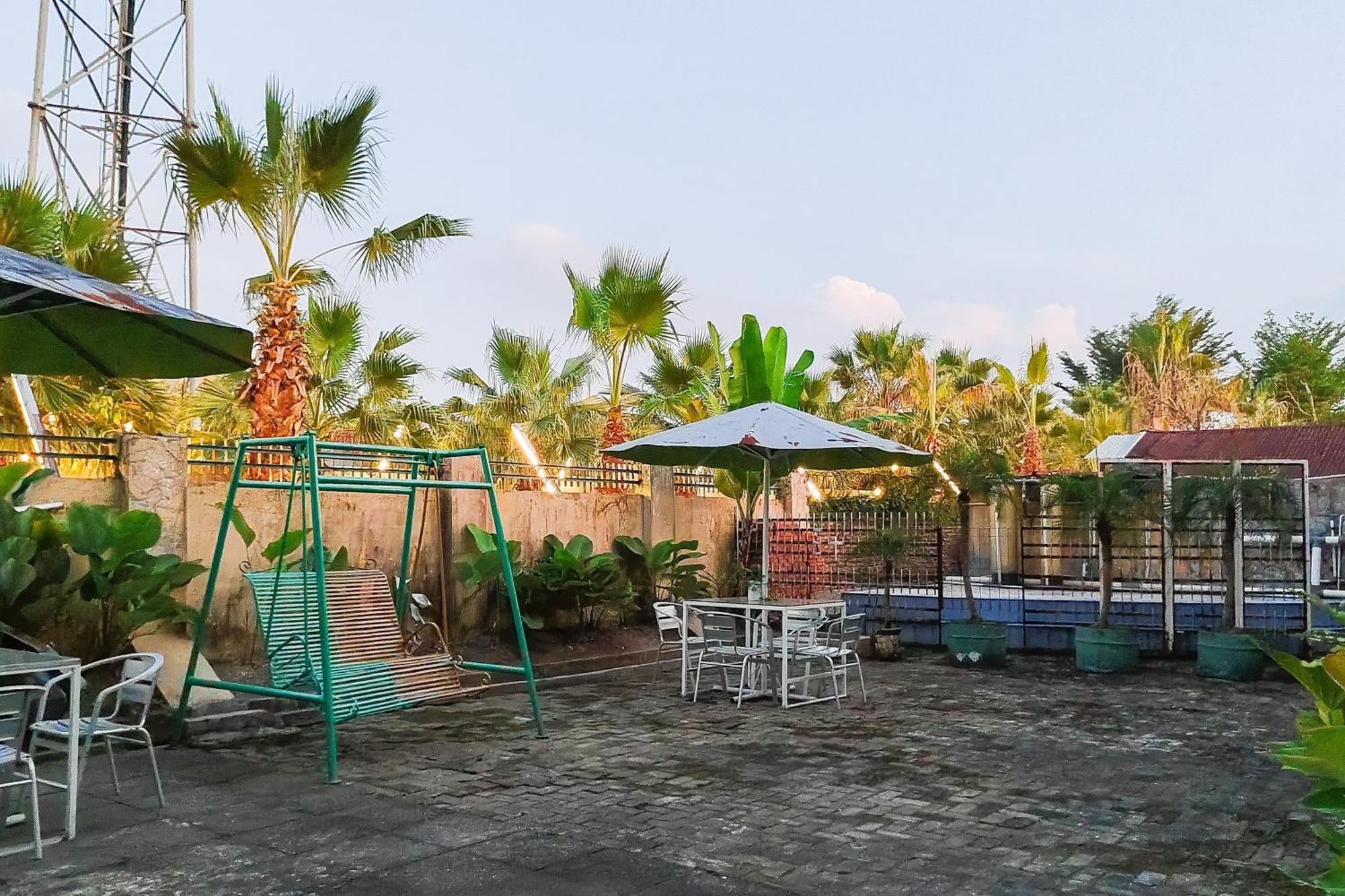 Reddoorz Near Focal Point Medan Hotel Sunggal Bagian luar foto